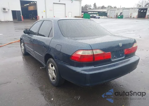 2000 Honda Accord 2.3 Ex z USA, uszkodzony, nr VIN JHMCG667XYC034567